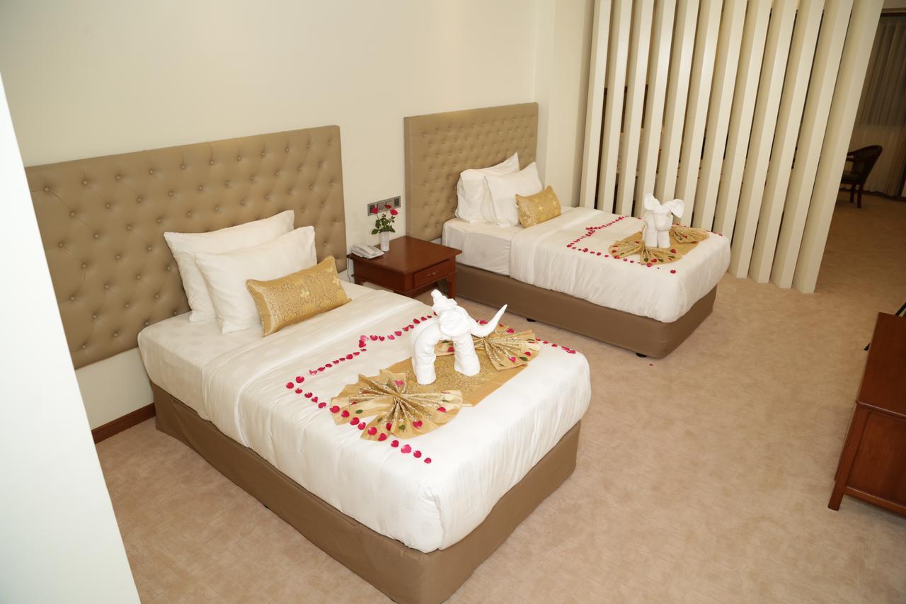 Pacific Hotel Yangon Luaran gambar