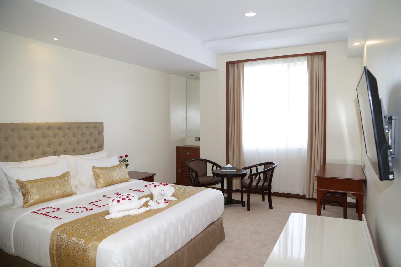 Pacific Hotel Yangon Luaran gambar